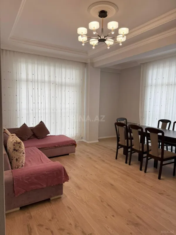 Kirayə verilir 2 otaqlı mənzil 78 m²
