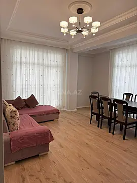 Kirayə verilir 2 otaqlı mənzil 78 m²
