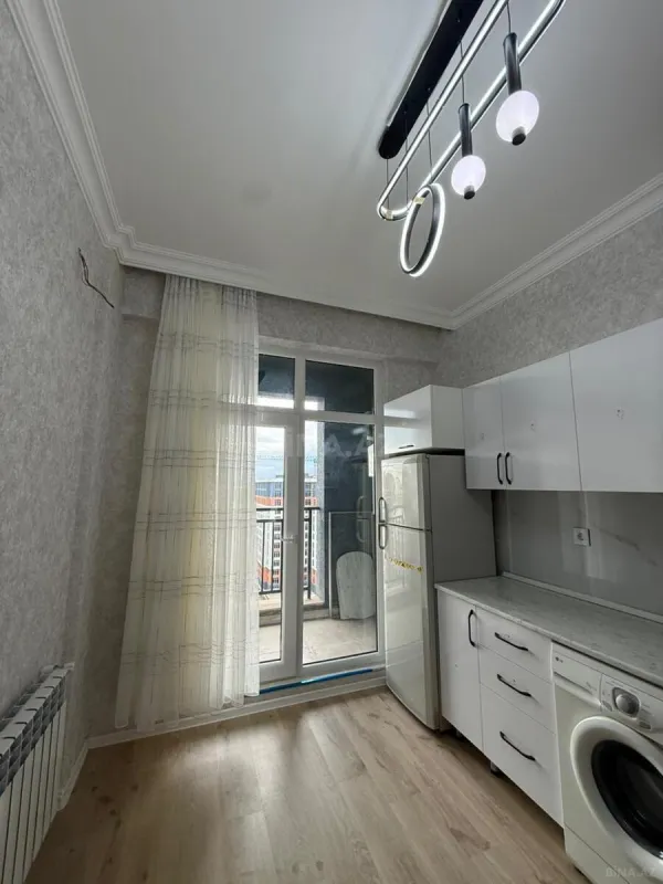 Kirayə verilir 2 otaqlı mənzil 78 m²