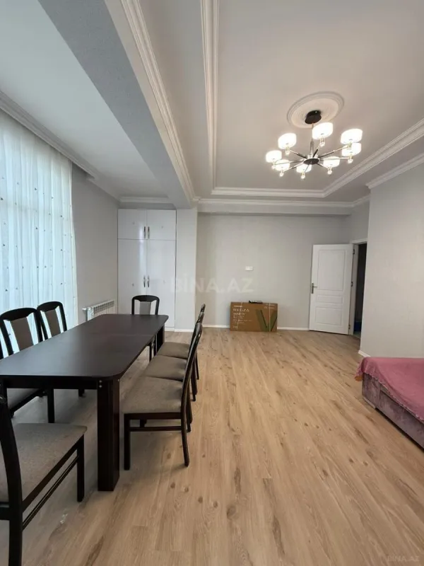 Kirayə verilir 2 otaqlı mənzil 78 m²