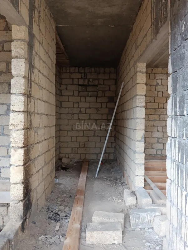 Satılır 5 otaqlı həyət evi 162 m²