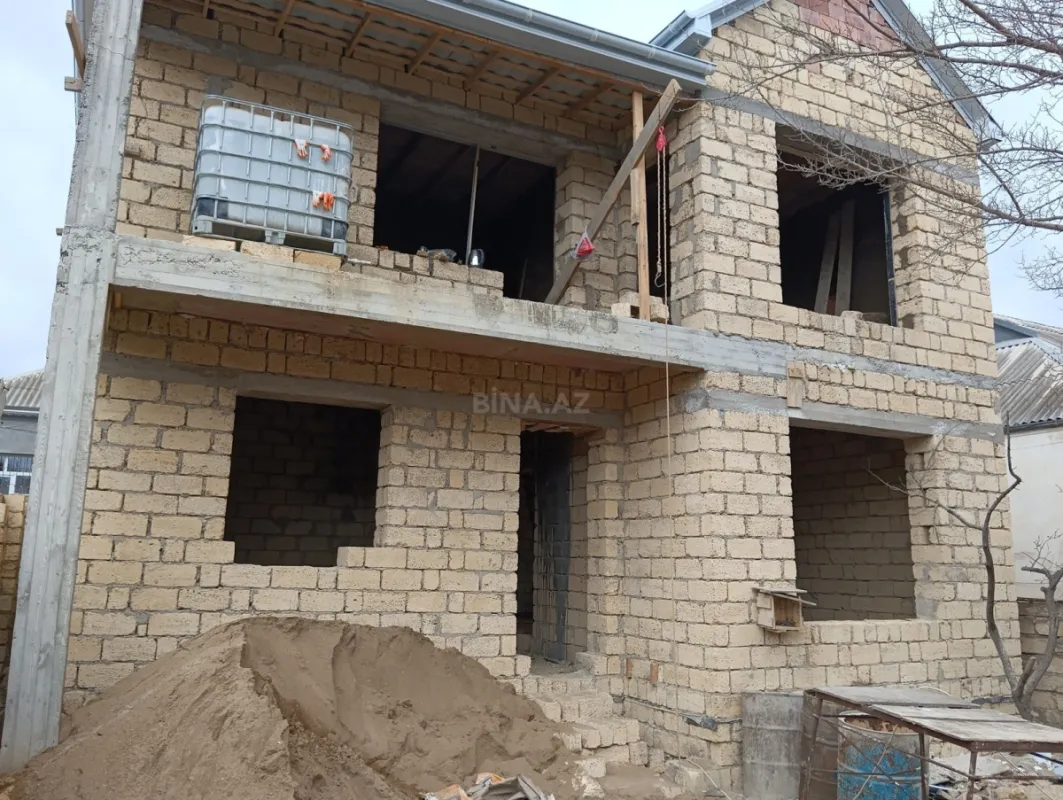 Satılır 5 otaqlı həyət evi 162 m²