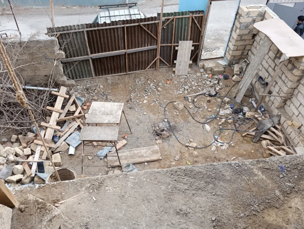 Satılır 5 otaqlı həyət evi 162 m²