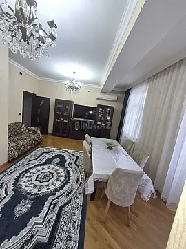 Kirayə verilir 4 otaqlı mənzil 140 m² — Bakı, Nizami 4 otaq 140.00 m²