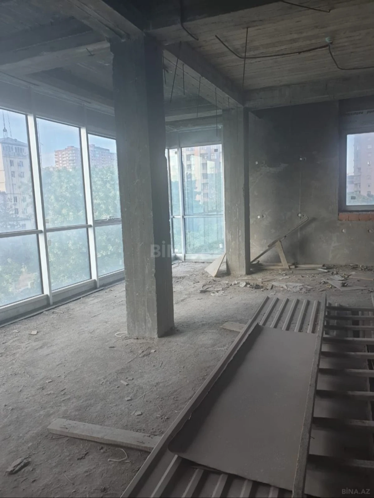 Kirayə verilir obyekt 1120 m²