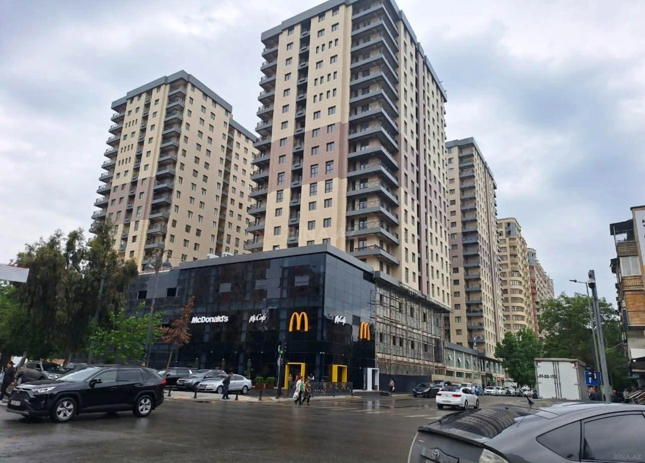 Satılır 2 otaqlı mənzil 86 m²