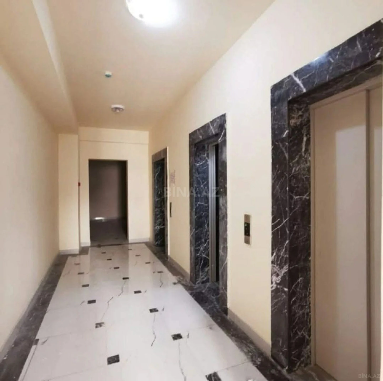 Satılır 2 otaqlı mənzil 86 m²