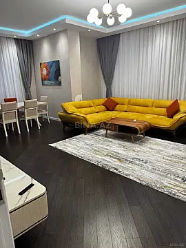 Kirayə verilir 3 otaqlı mənzil 126 m²
