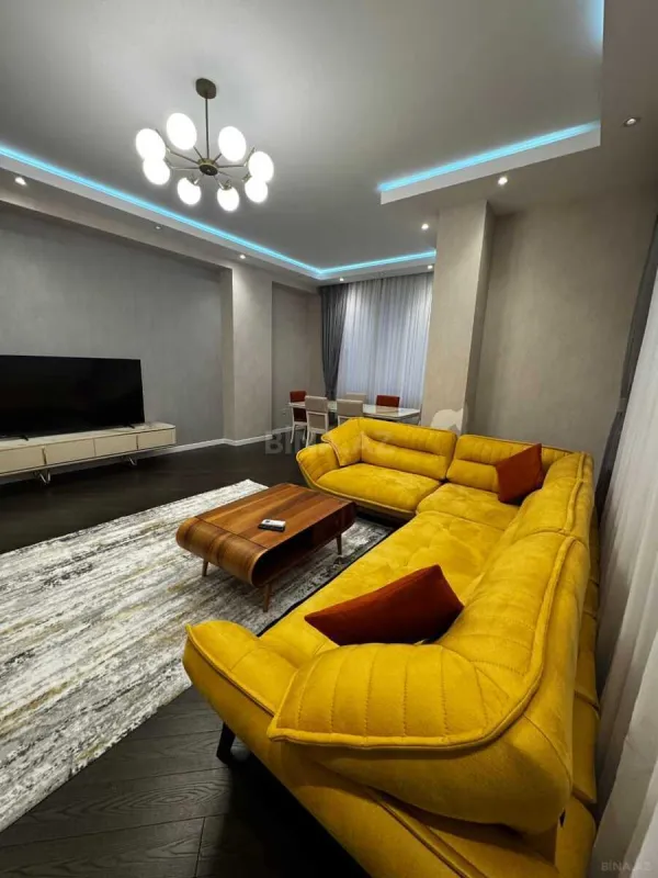 Kirayə verilir 3 otaqlı mənzil 126 m²