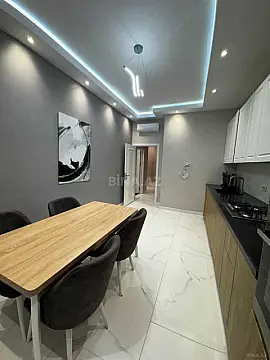 Kirayə verilir 3 otaqlı mənzil 126 m²