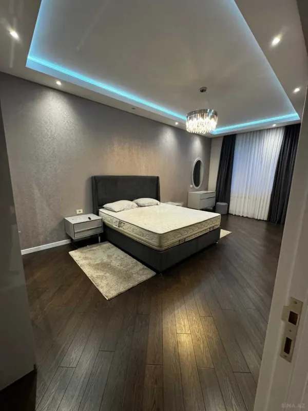 Kirayə verilir 3 otaqlı mənzil 126 m²