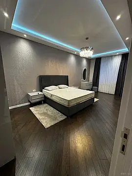 Kirayə verilir 3 otaqlı mənzil 126 m²
