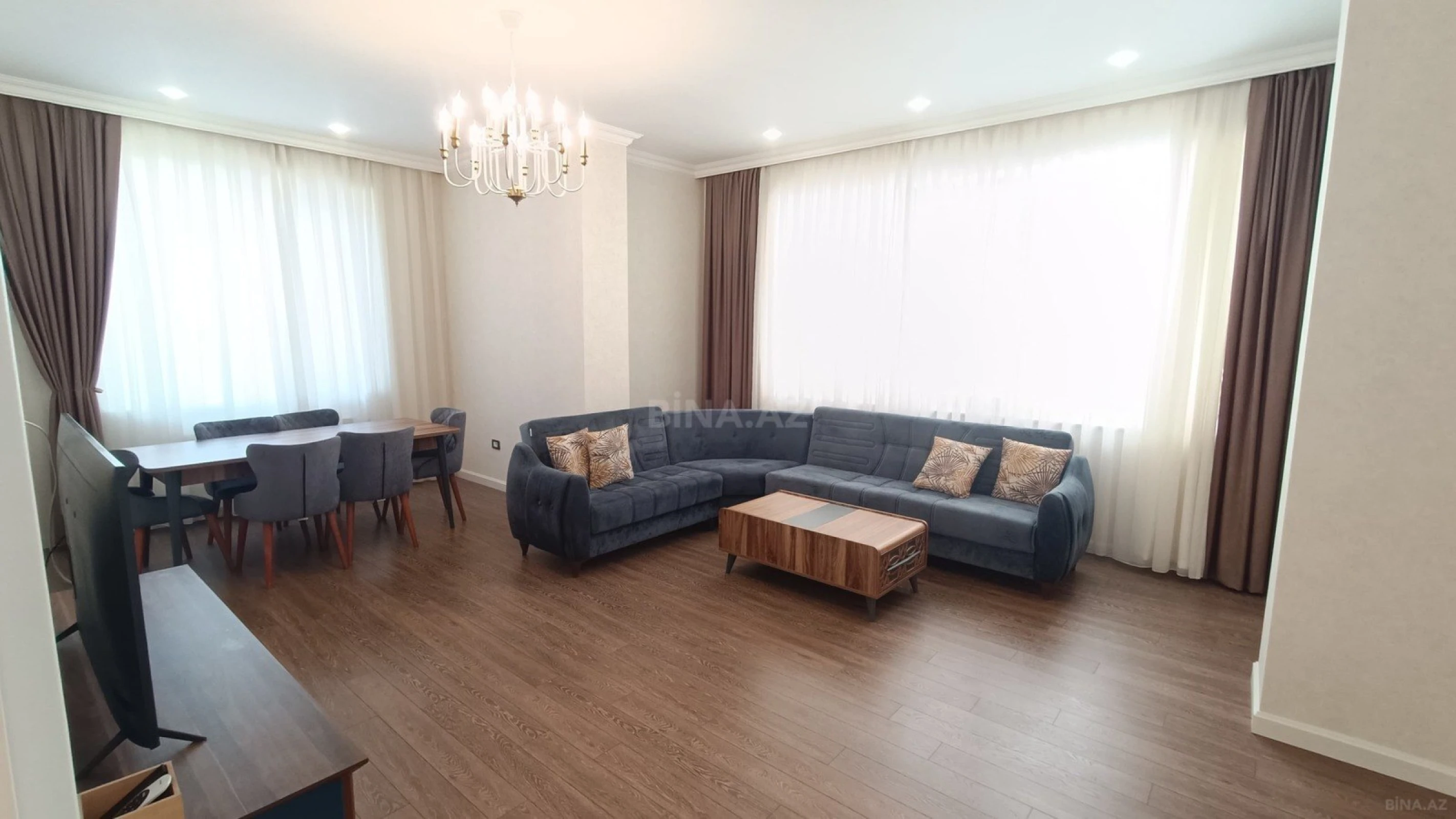Kirayə verilir 3 otaqlı mənzil 126 m²