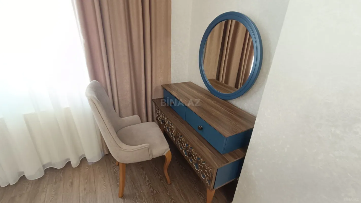 Kirayə verilir 3 otaqlı mənzil 126 m²