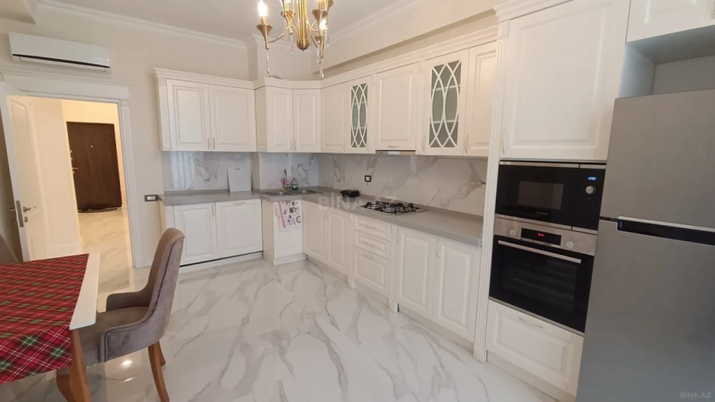 Kirayə verilir 3 otaqlı mənzil 126 m²