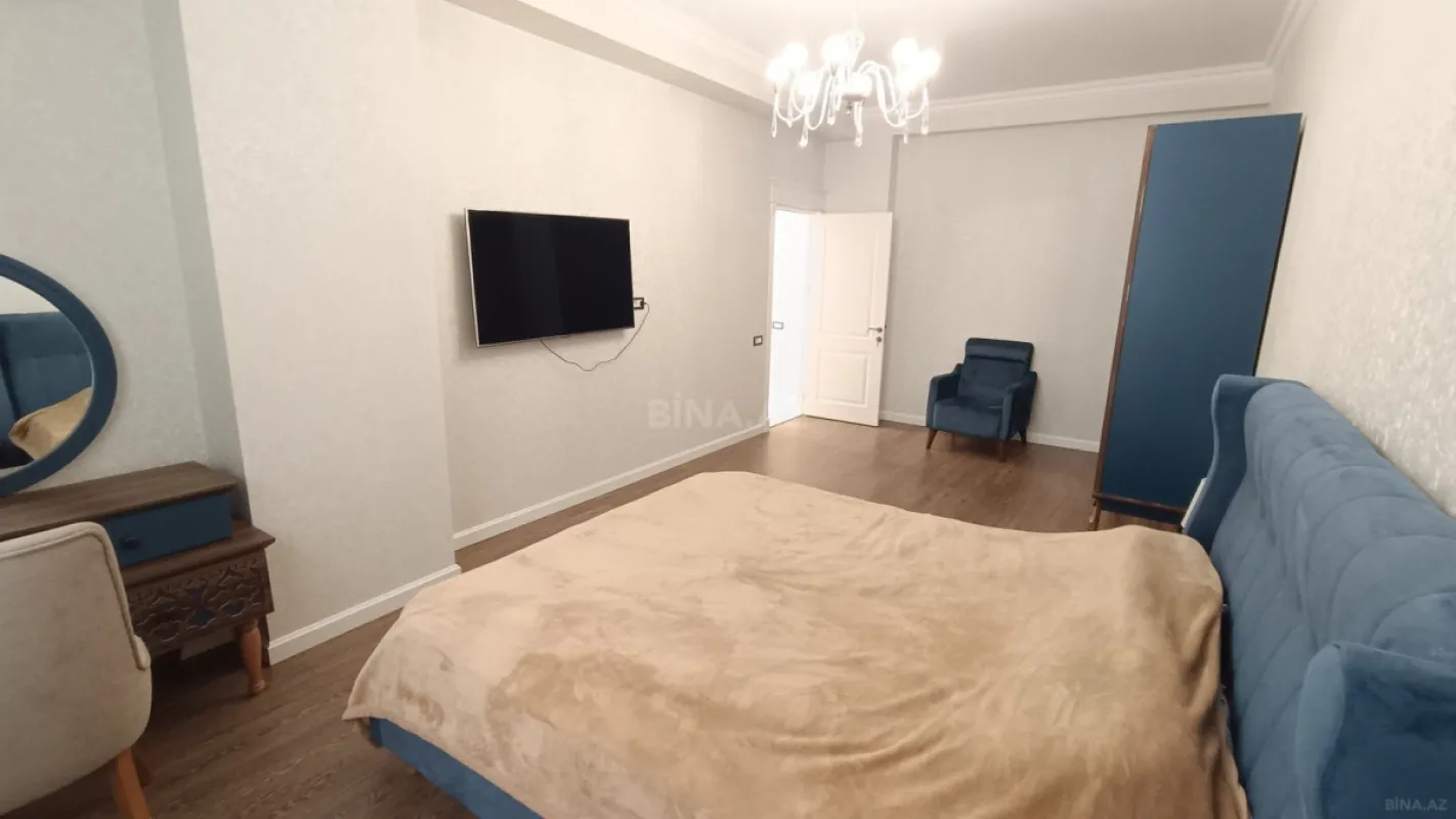 Kirayə verilir 3 otaqlı mənzil 126 m²