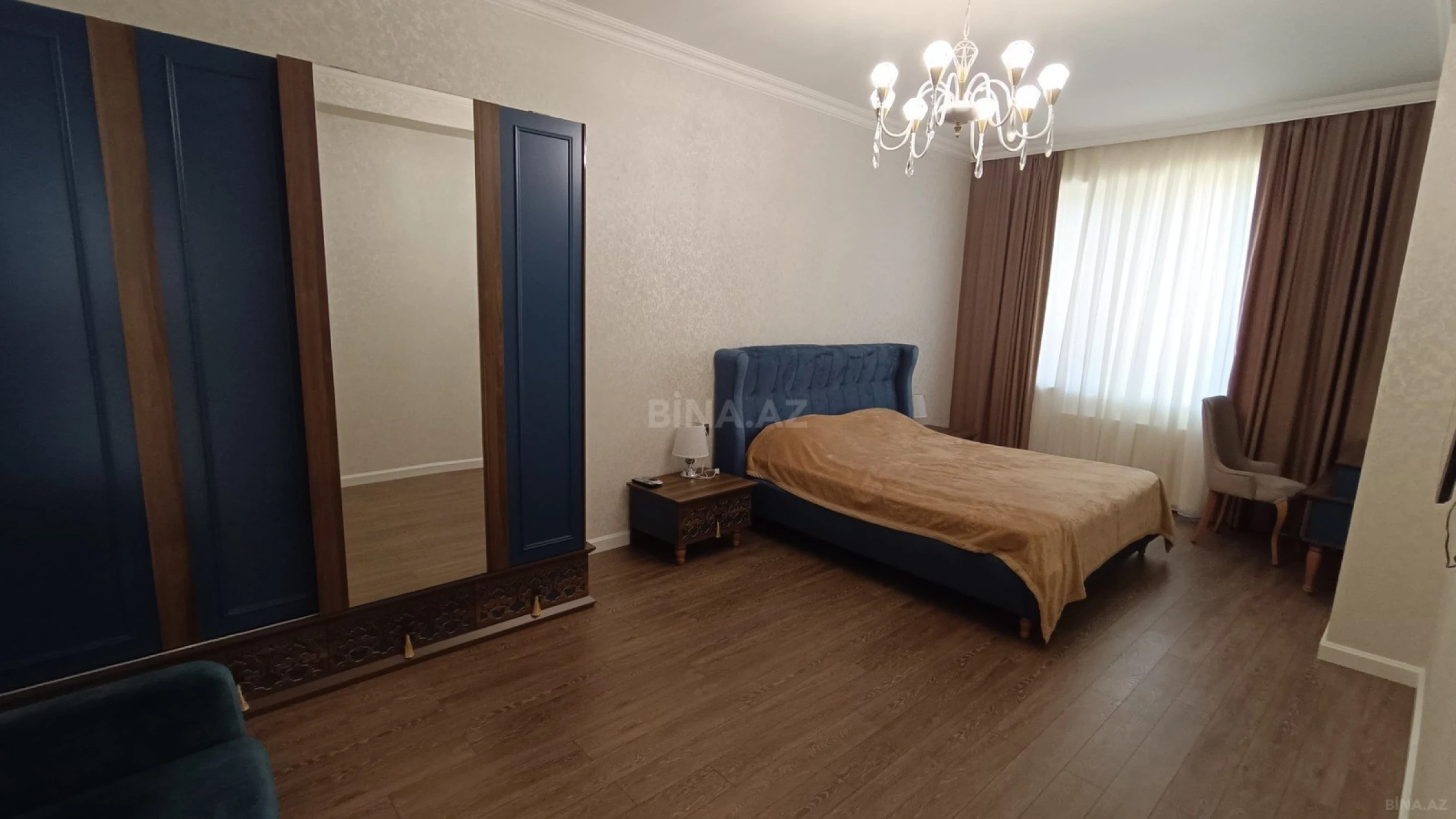 Kirayə verilir 3 otaqlı mənzil 126 m²