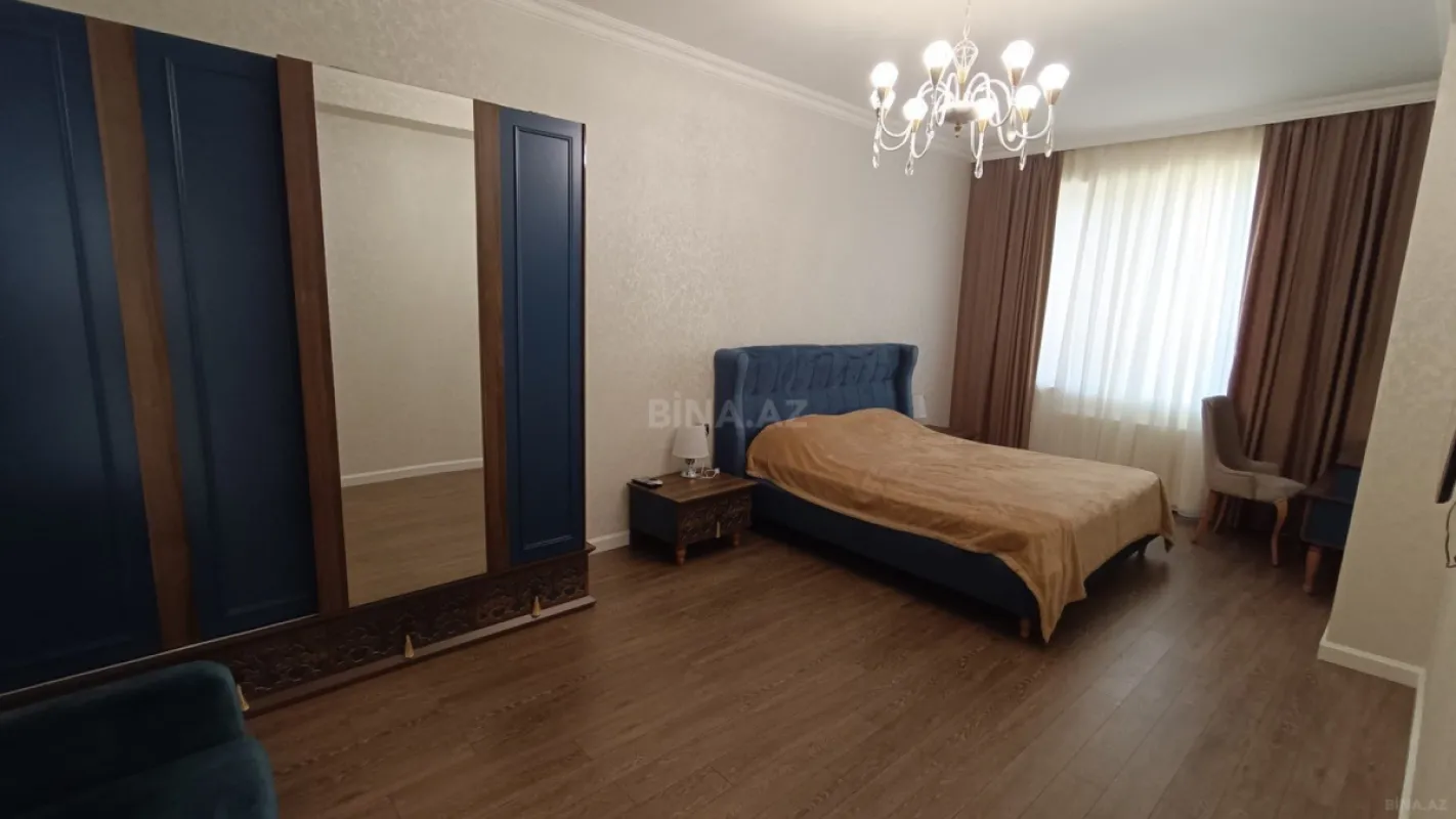 Kirayə verilir 3 otaqlı mənzil 126 m²