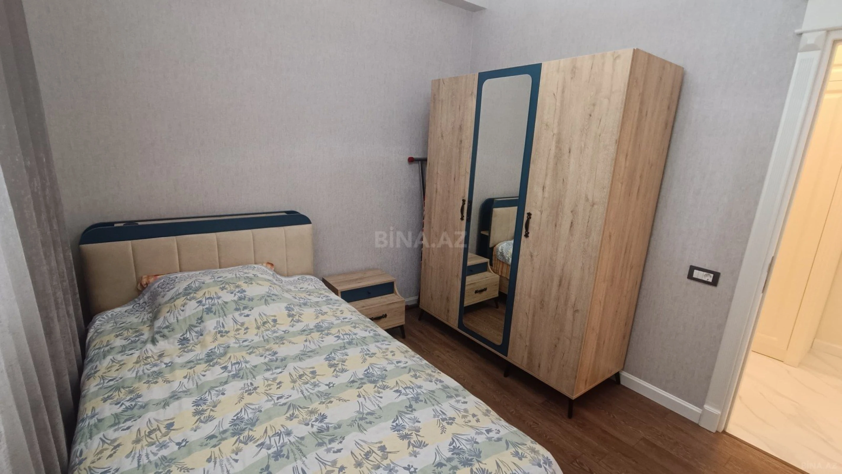 Kirayə verilir 3 otaqlı mənzil 126 m²