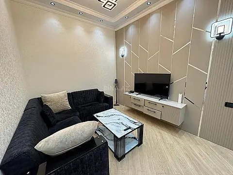 Kirayə verilir 2 otaqlı mənzil 55 m²