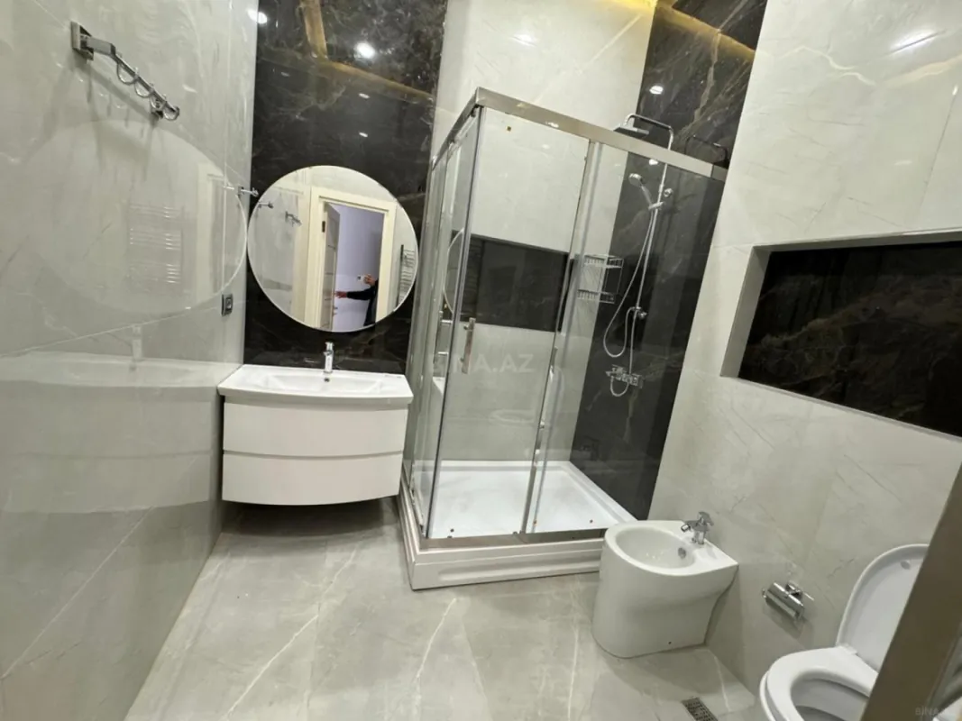 Kirayə verilir 3 otaqlı mənzil 160 m²