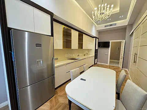 Kirayə verilir 3 otaqlı mənzil 160 m²