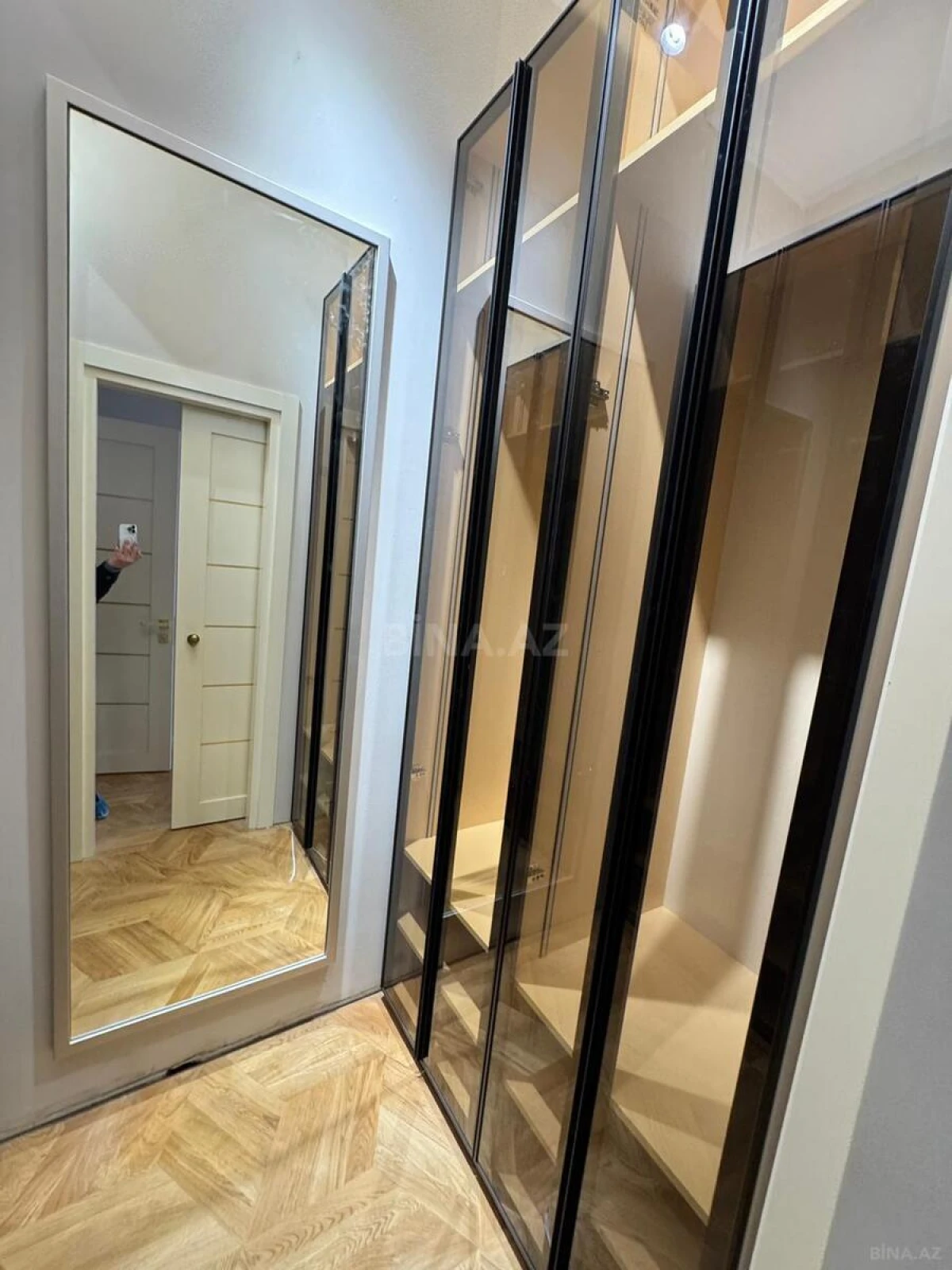 Kirayə verilir 3 otaqlı mənzil 160 m²