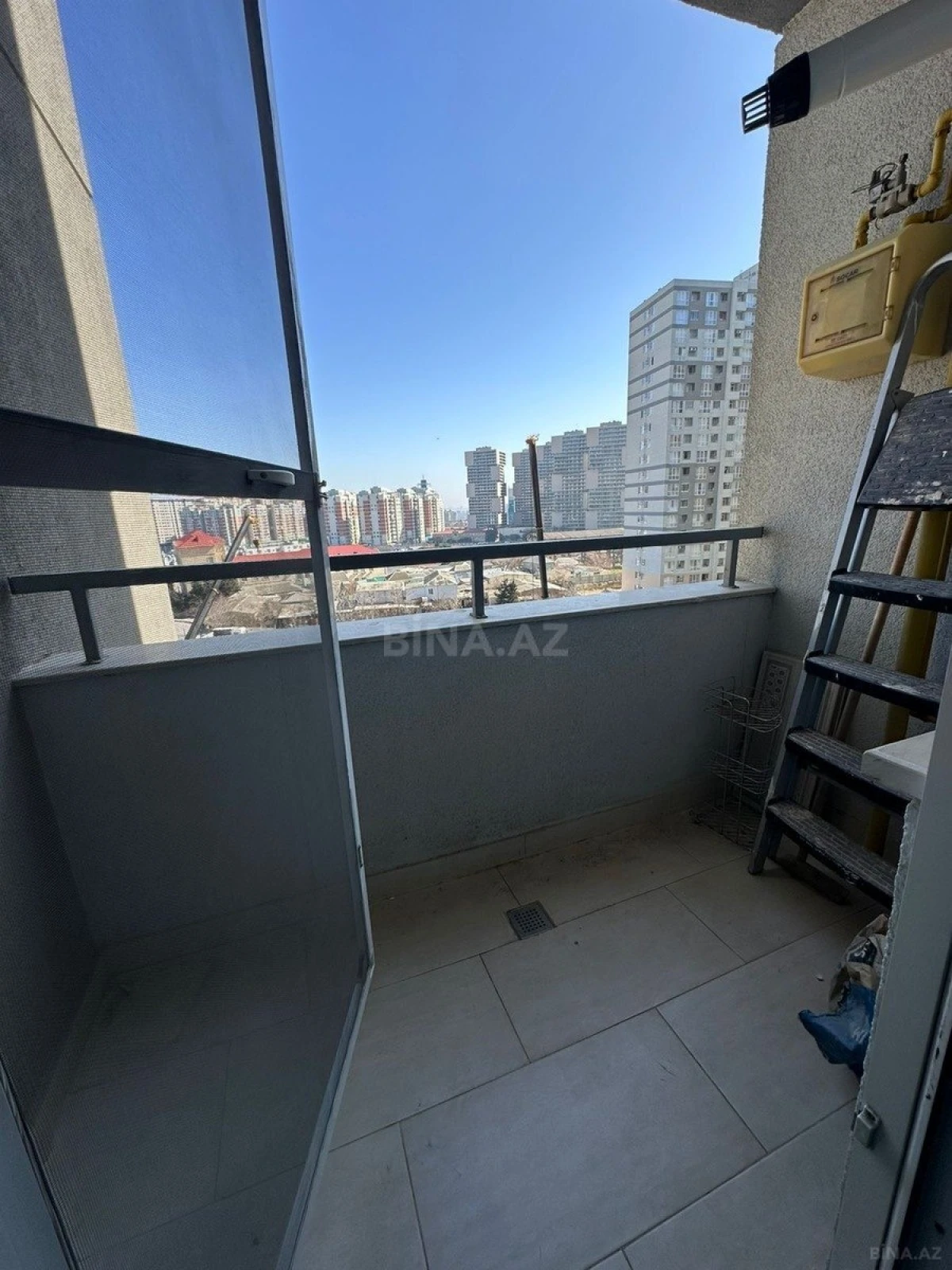Satılır 2 otaqlı mənzil 80 m²