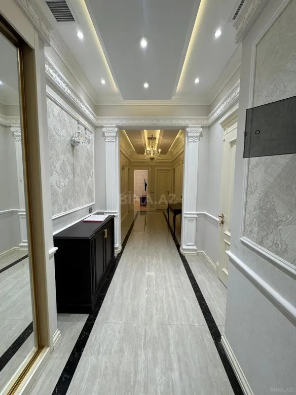 Kirayə verilir 7 otaqlı mənzil 320 m²