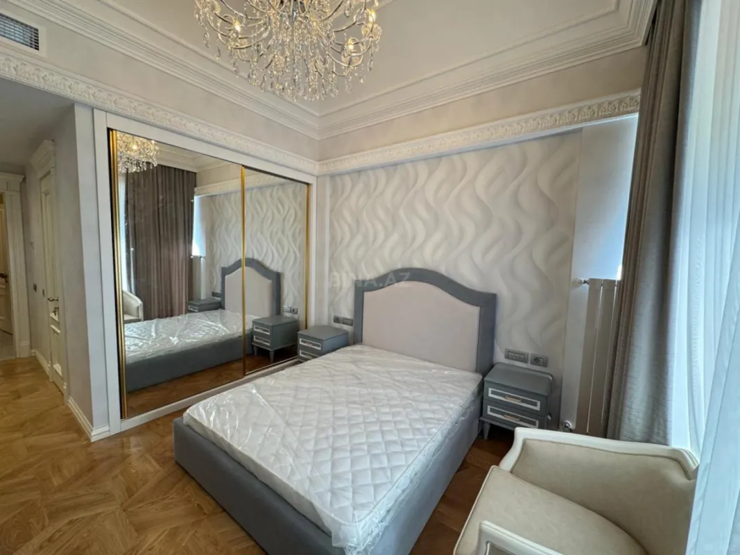 Kirayə verilir 7 otaqlı mənzil 320 m²