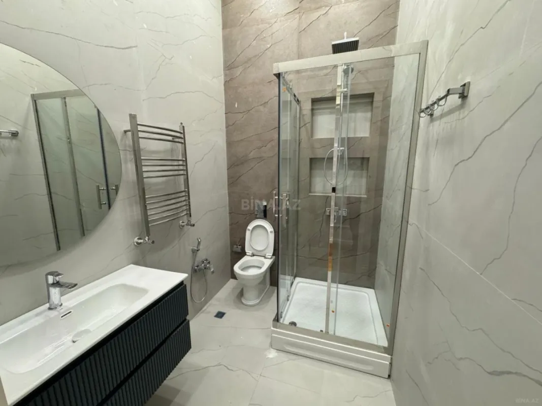 Kirayə verilir 7 otaqlı mənzil 320 m²