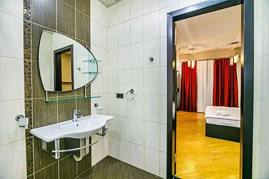 Satılır 3 otaqlı mənzil 160 m²