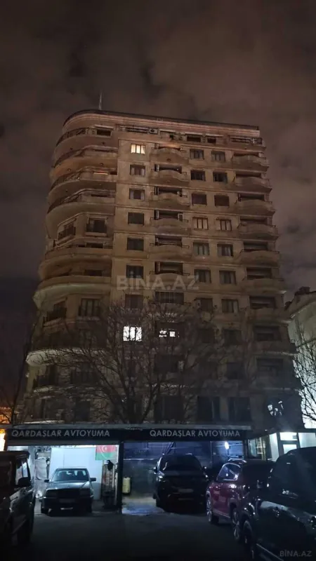 Satılır 3 otaqlı mənzil 160 m²