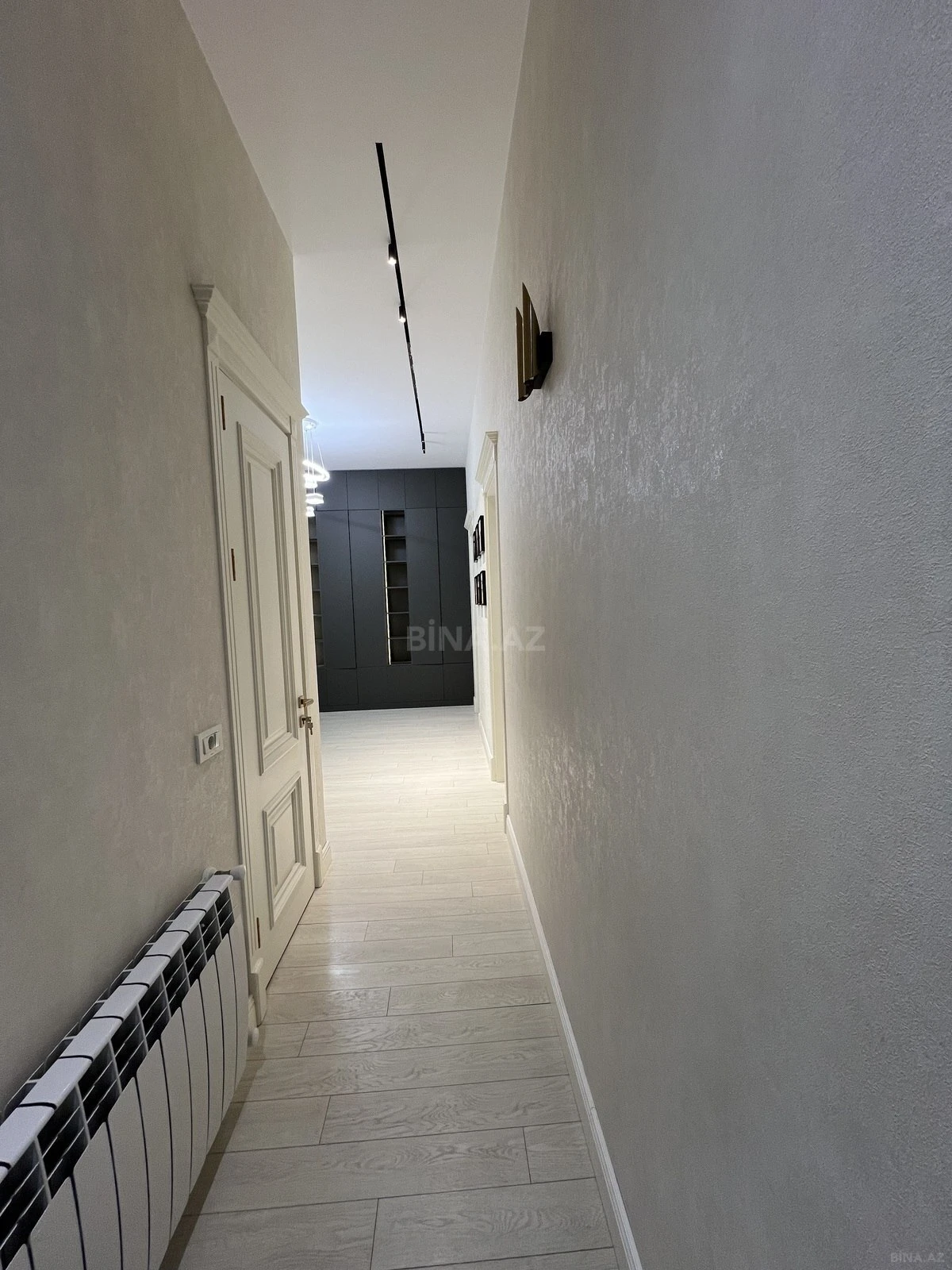 Satılır 3 otaqlı mənzil 107 m²