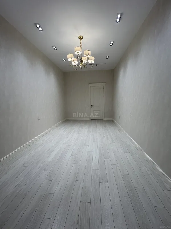 Satılır 3 otaqlı mənzil 107 m²