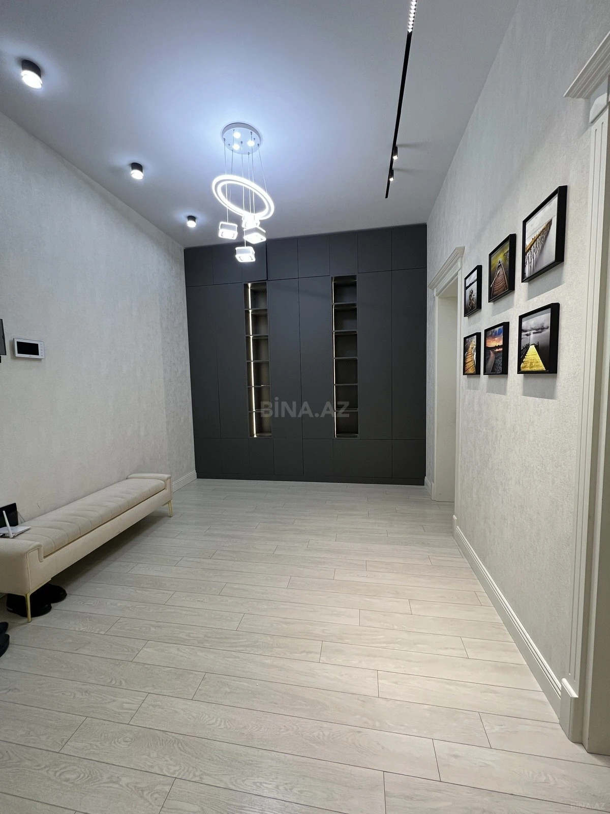 Satılır 3 otaqlı mənzil 107 m²