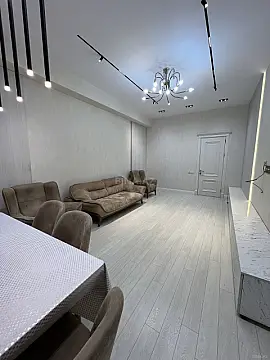 Satılır 3 otaqlı mənzil 107 m²