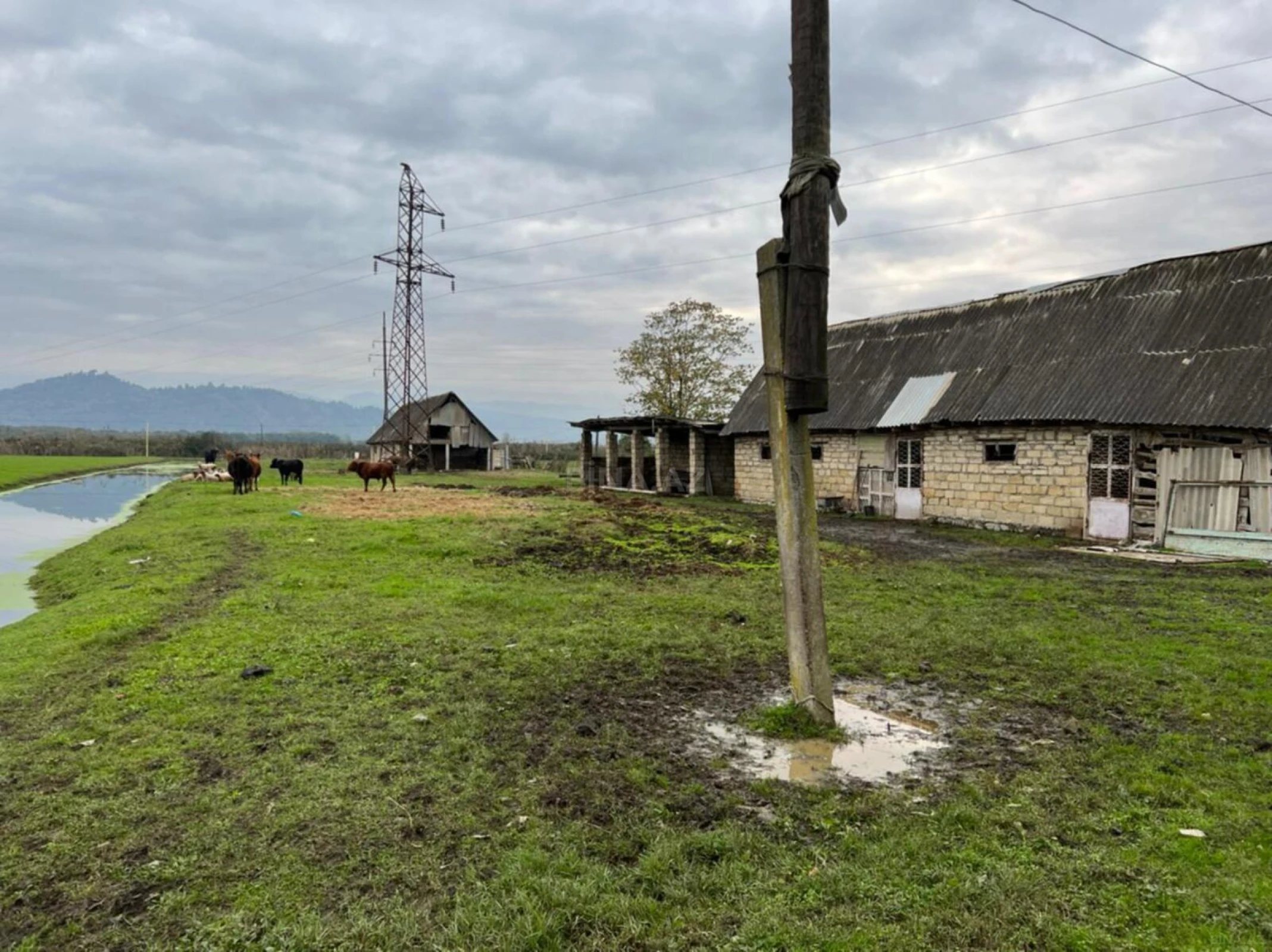 Satılır torpaq sahəsi 400 m²