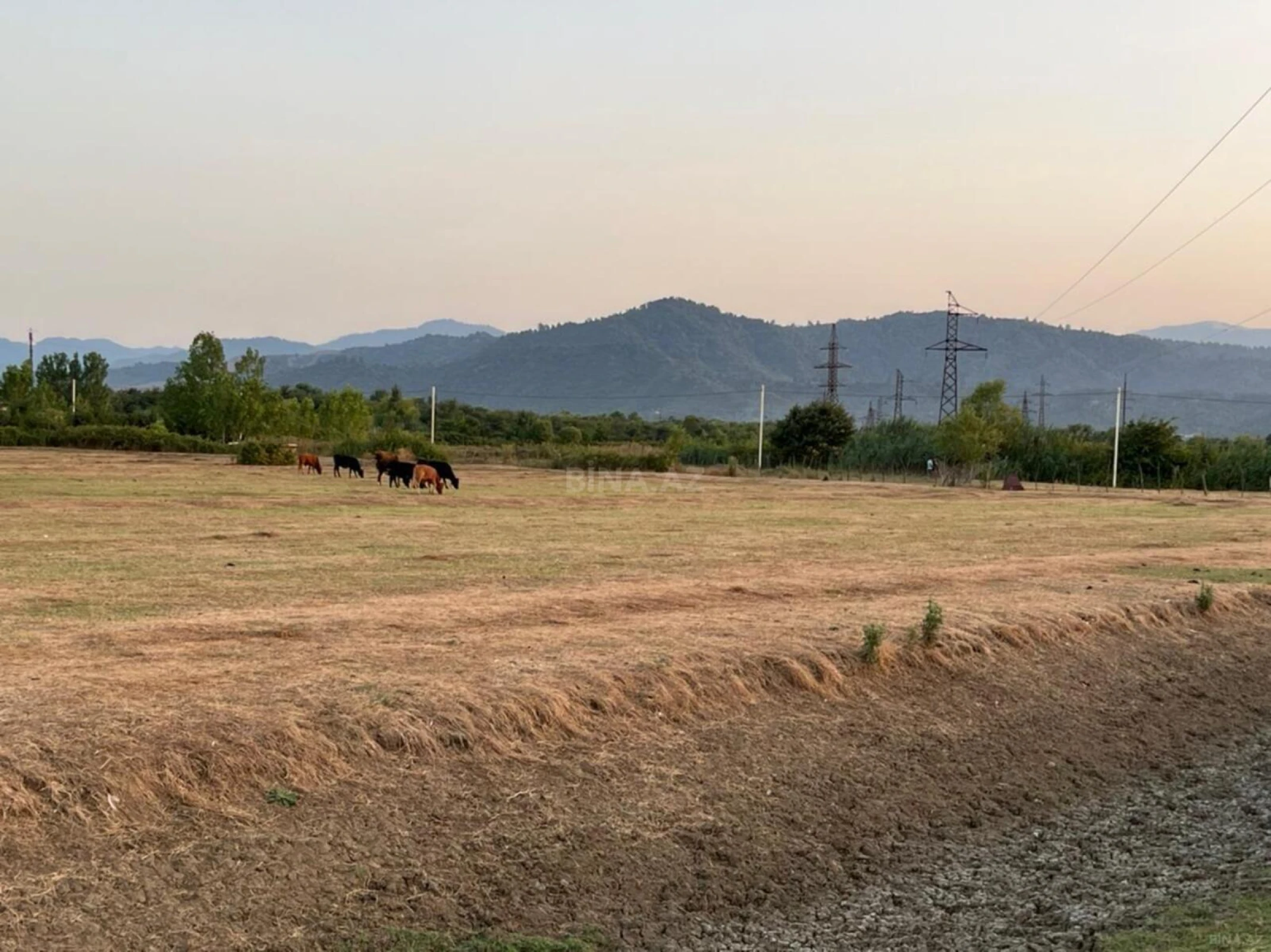 Satılır torpaq sahəsi 400 m²