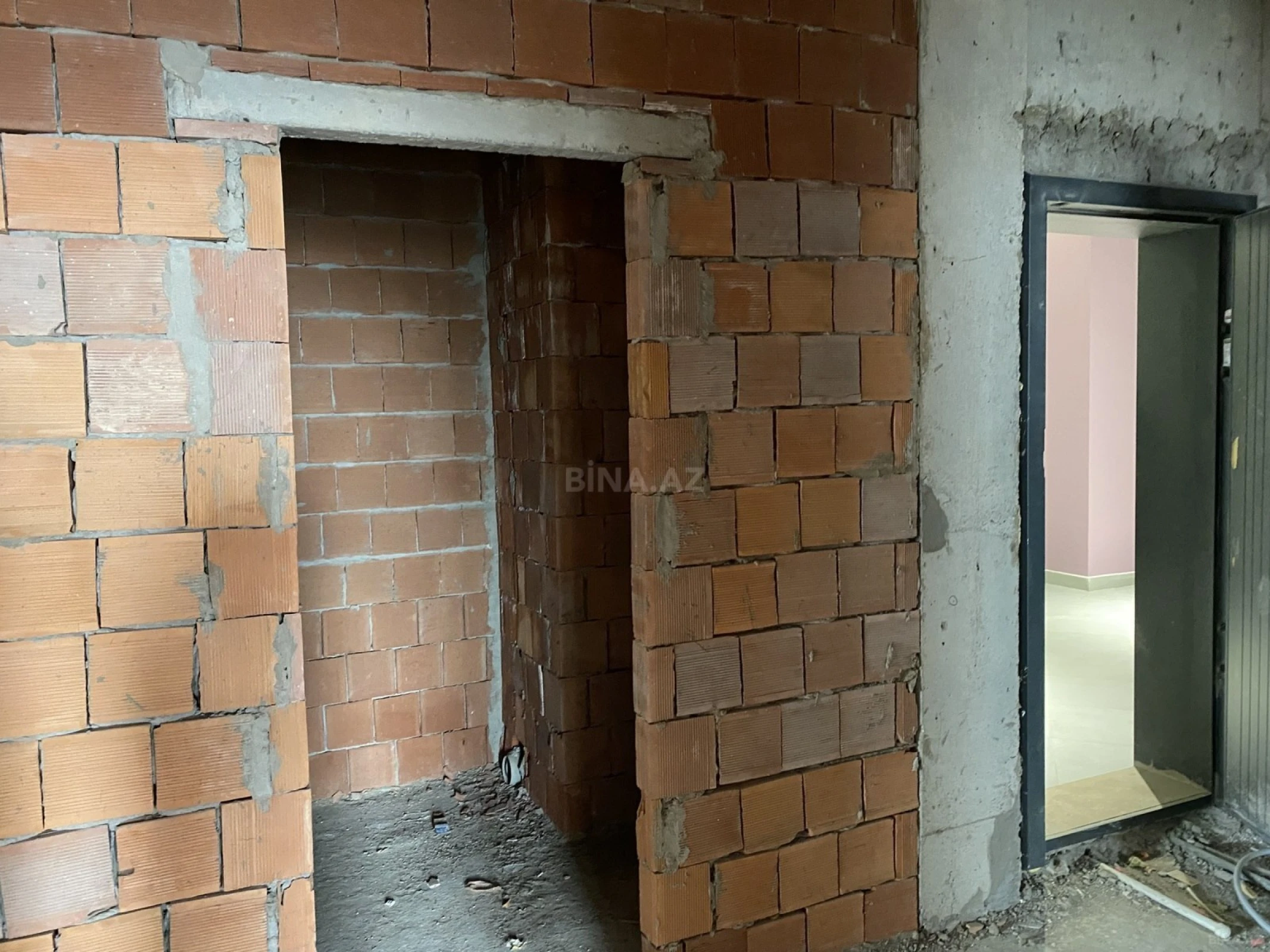 Satılır 4 otaqlı mənzil 166.5 m²