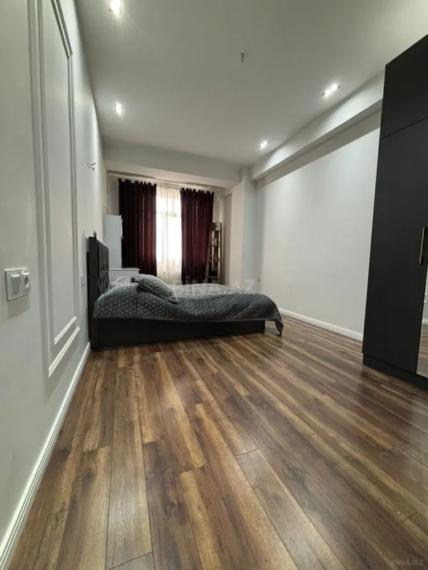 Satılır 3 otaqlı mənzil 110 m²