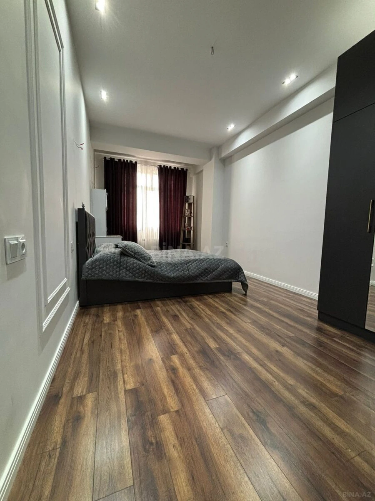 Satılır 3 otaqlı mənzil 110 m²
