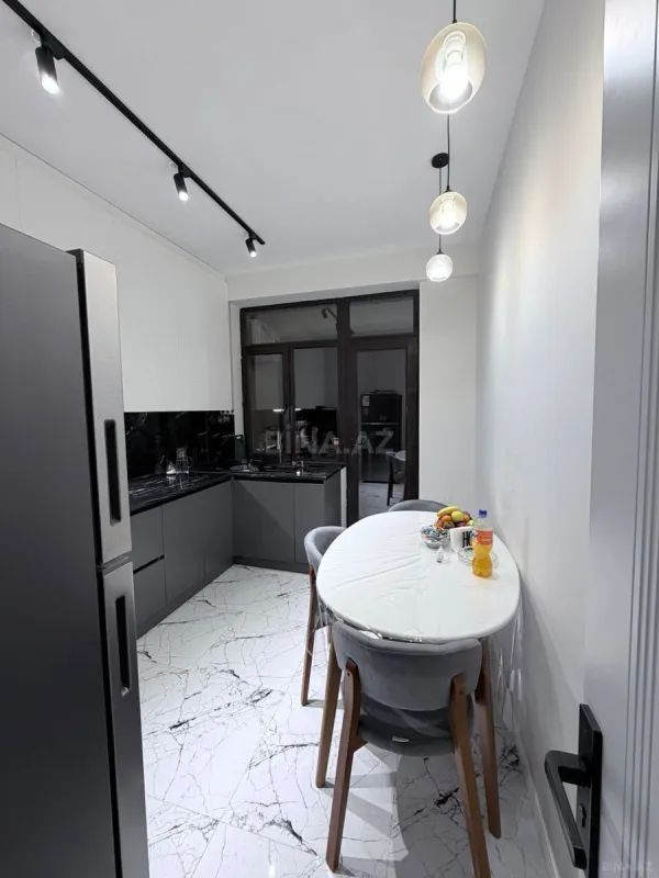 Satılır 3 otaqlı mənzil 110 m²