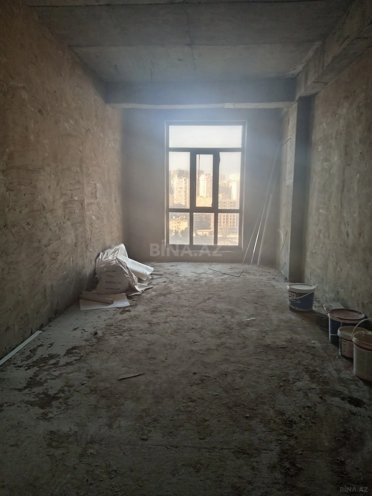 Satılır 2 otaqlı mənzil 81.7 m²