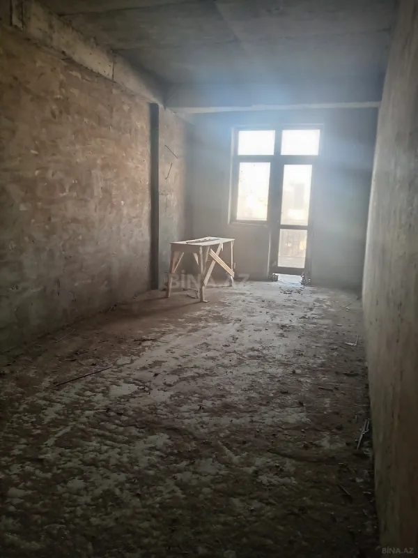 Satılır 2 otaqlı mənzil 81.7 m²