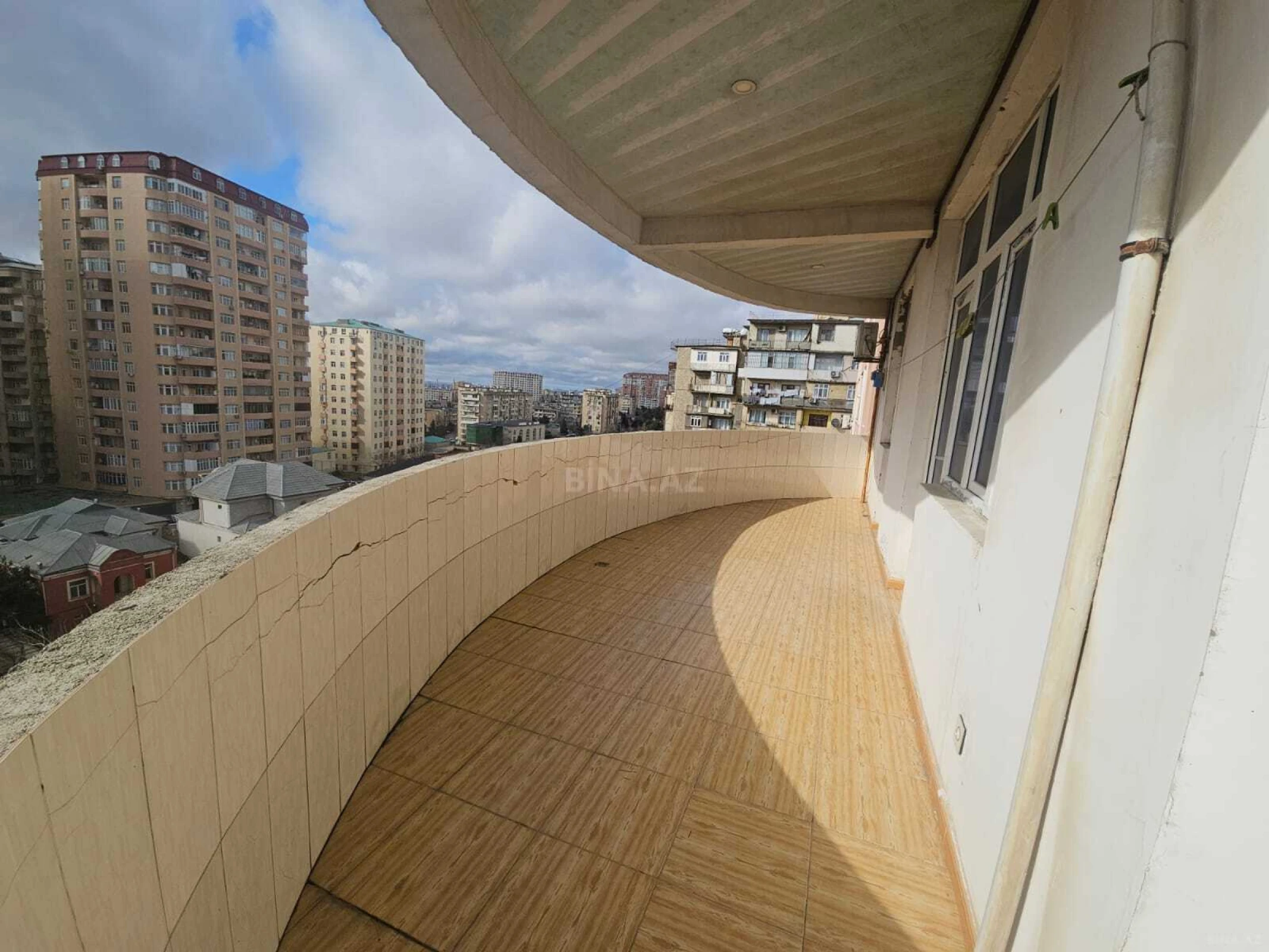 Kirayə verilir 3 otaqlı mənzil 110 m²