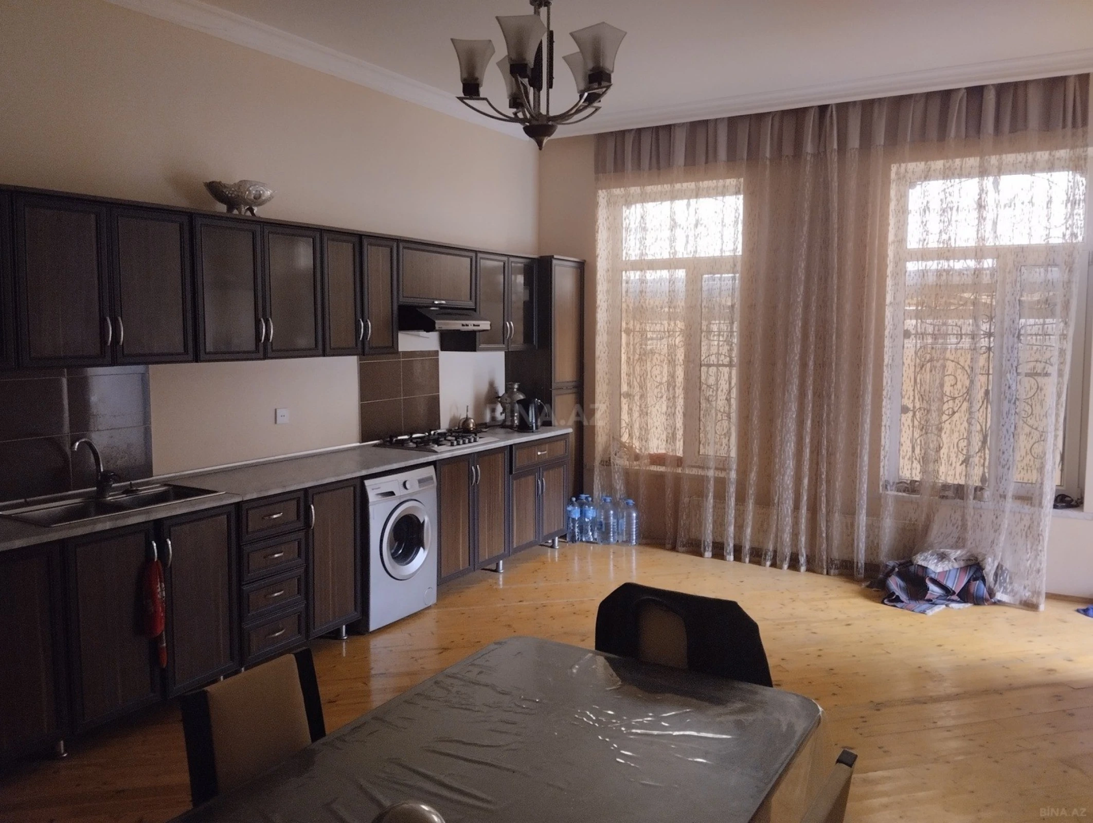 Satılır 5 otaqlı həyət evi 170 m²