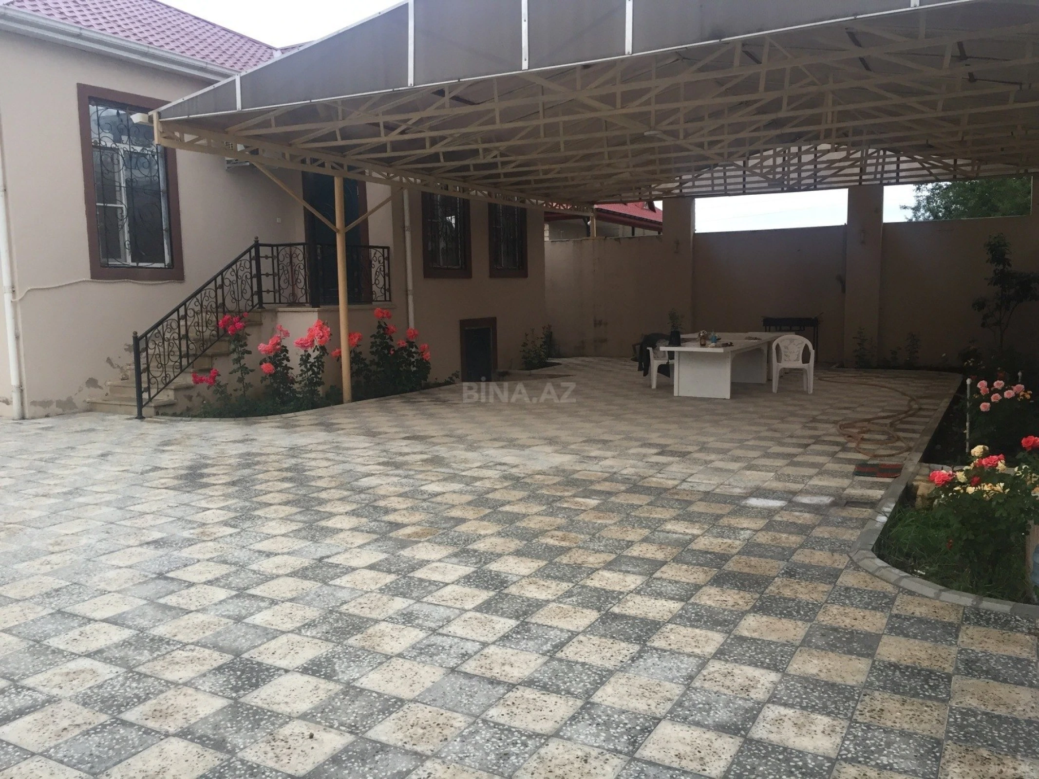 Satılır 5 otaqlı həyət evi 170 m²