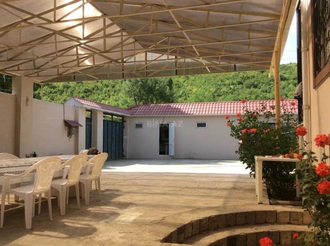 Satılır 5 otaqlı həyət evi 170 m²