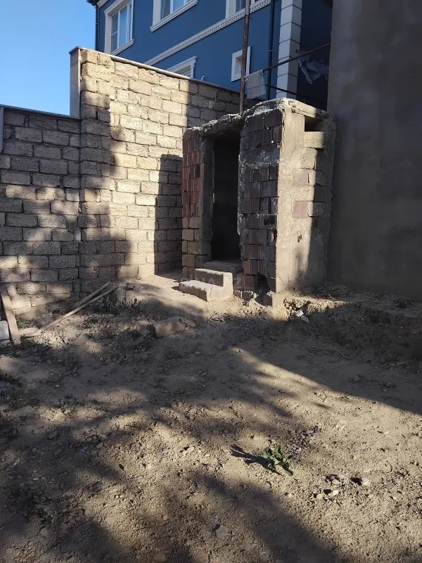 Satılır 5 otaqlı həyət evi 212 m²